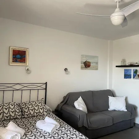 Benalbeach, Estudio En Primera Linea De Playa Apartment *
